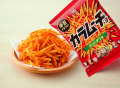 Koikeya Kara Mucho chipsy ziemniaczane o smaku ostrego chili, 105g | JaponiaCentralna.pl