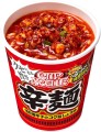 Nissin Cup Noodles o smaku ostrego sosu sojowego, 82 g | japoniacentralna.pl