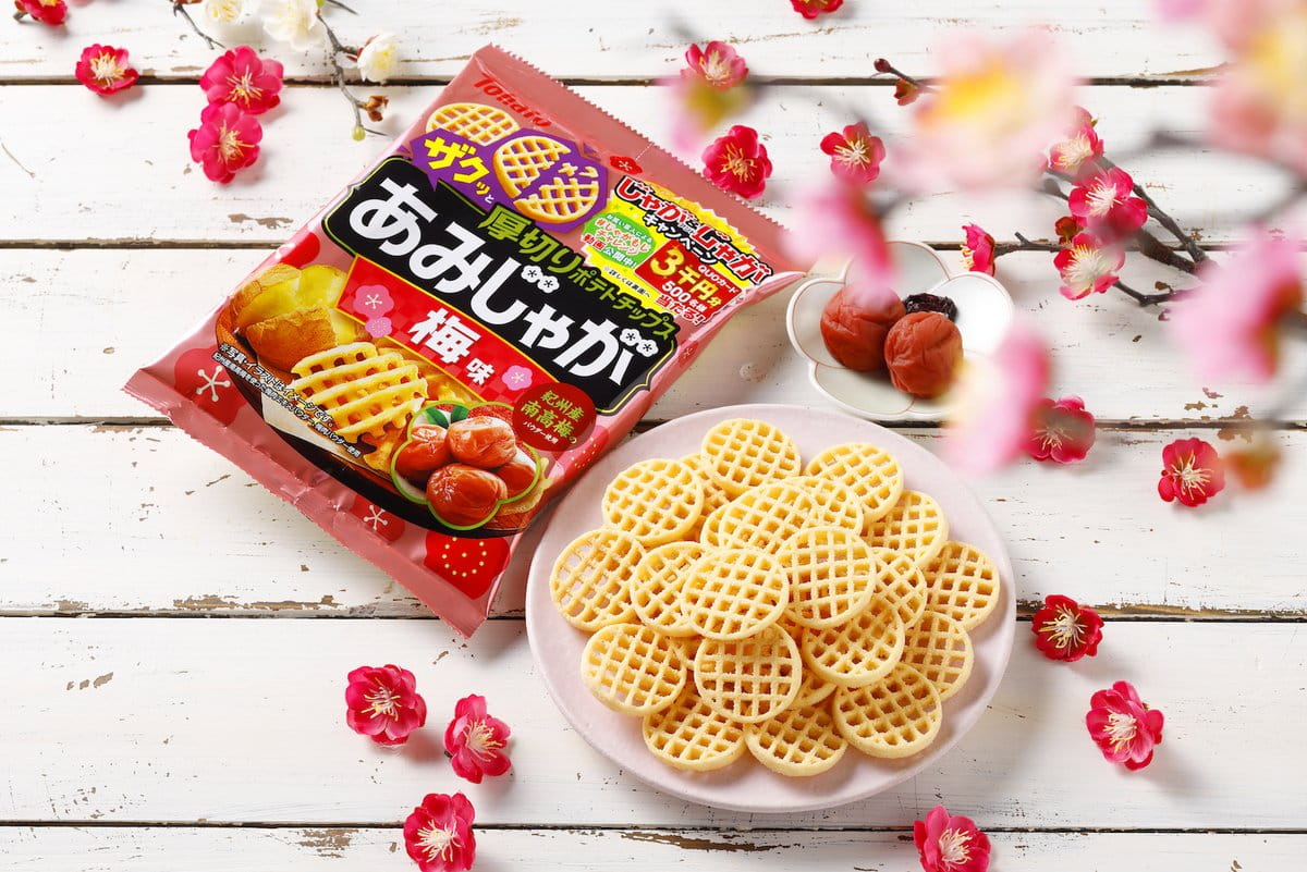 東ハト あみじゃが梅味 53g JaponiaCentralna.pl
